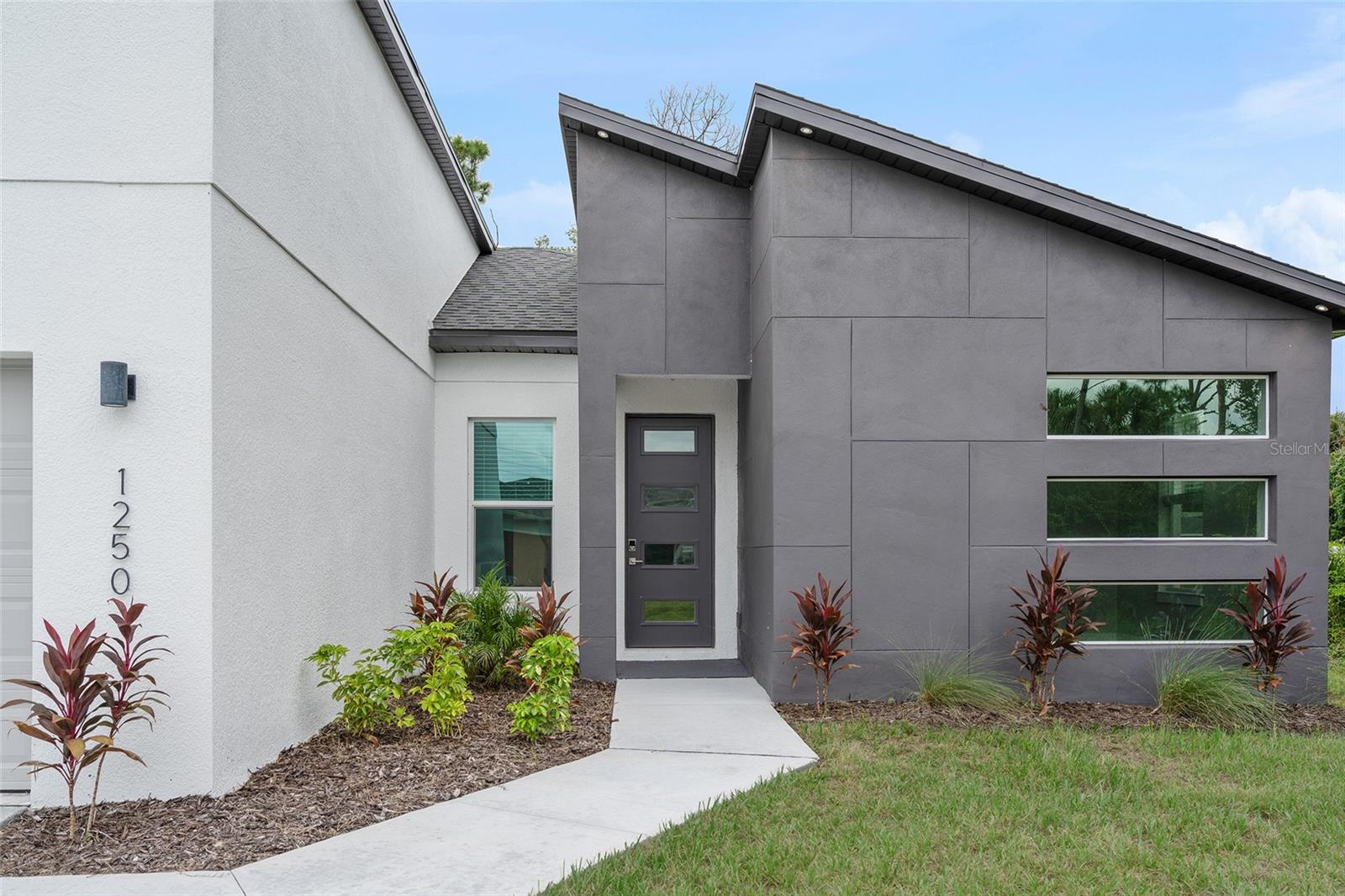 PORT CHARLOTTE SUB 10 - Residential Lease