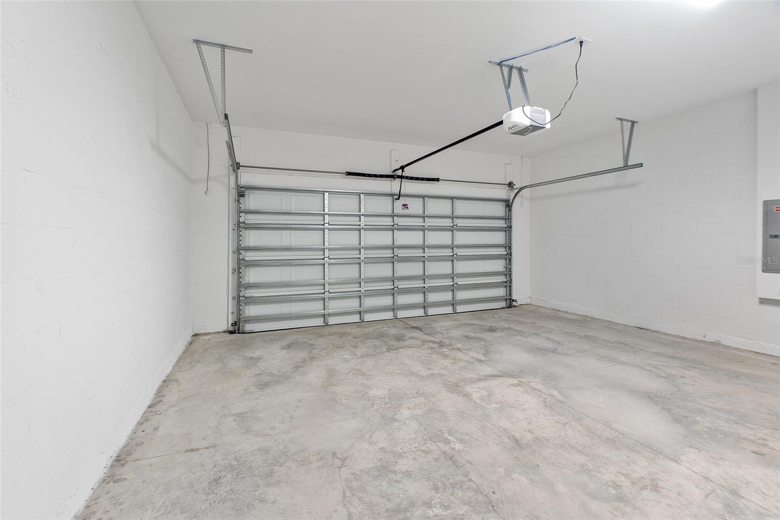 PORT CHARLOTTE SUB 10 - Residential Lease