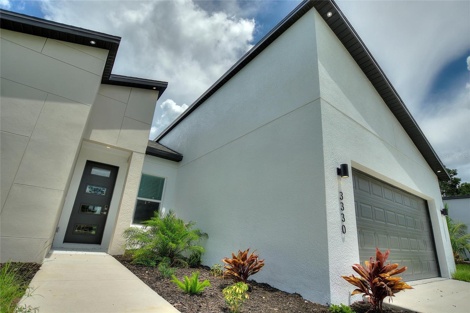 PORT CHARLOTTE SUB 10 - Residential Lease