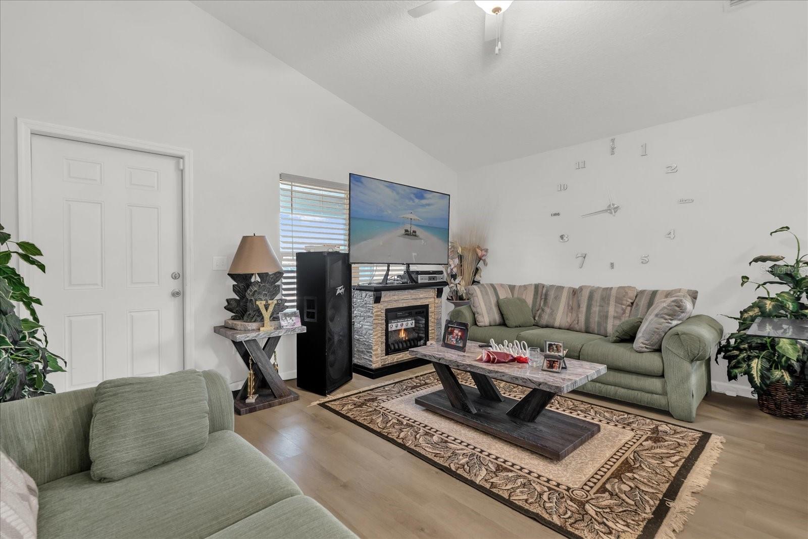 LINCOLN PARK ADD - Residential