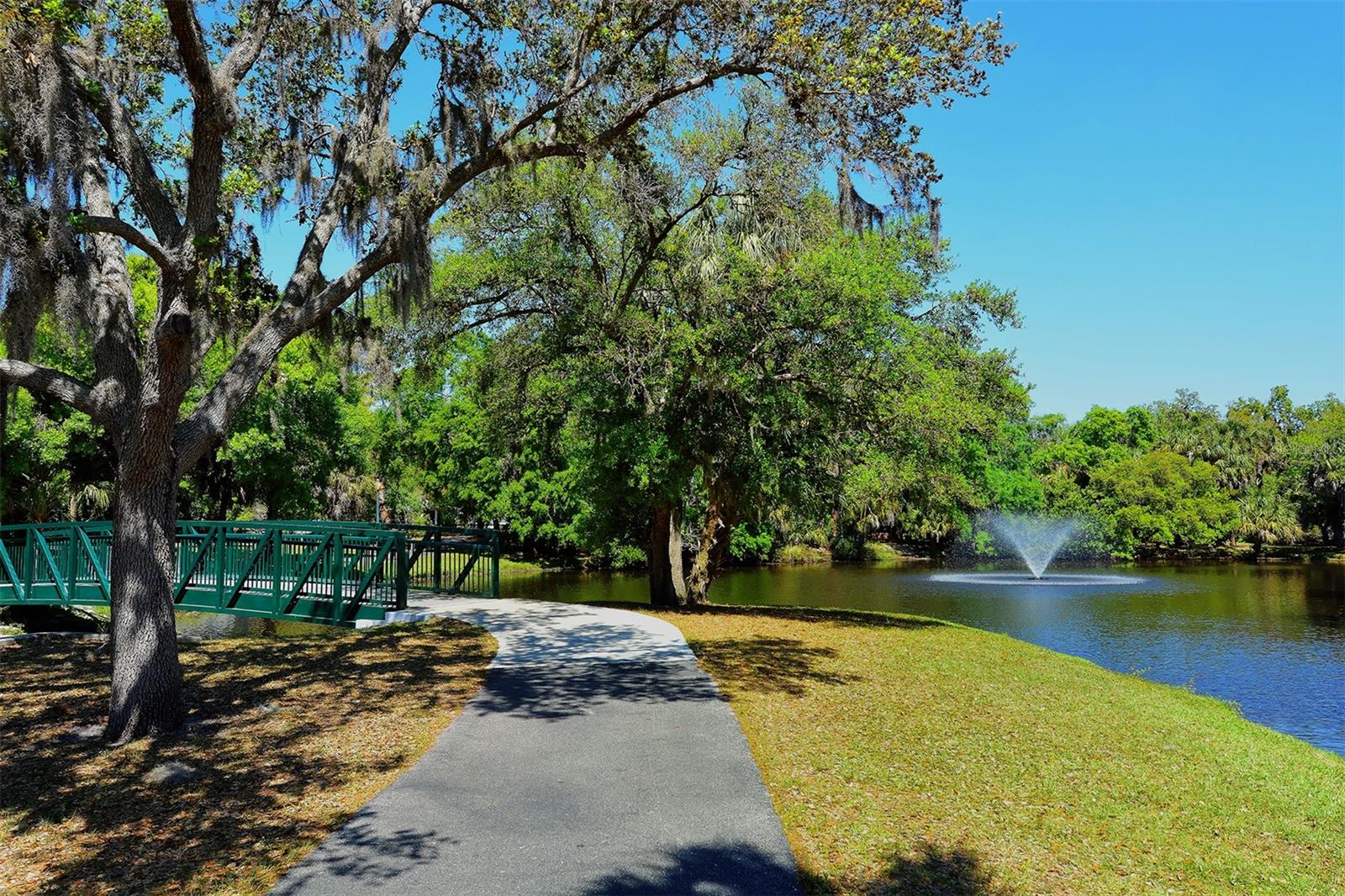 ARLINGTON PARK - Residential