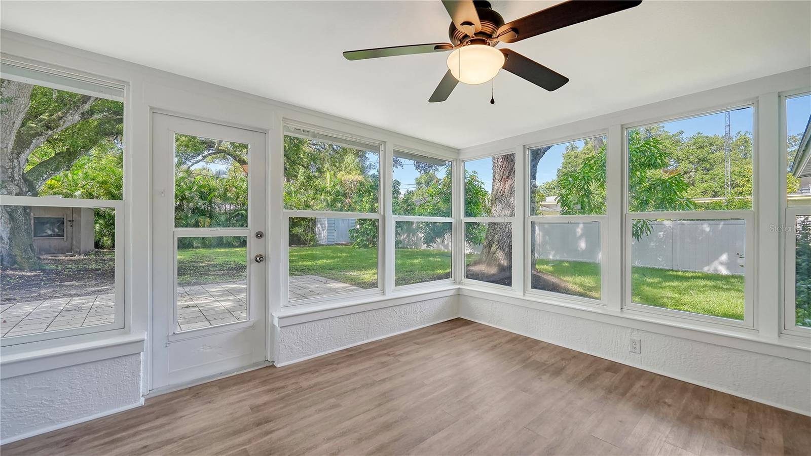 ARLINGTON PARK - Residential