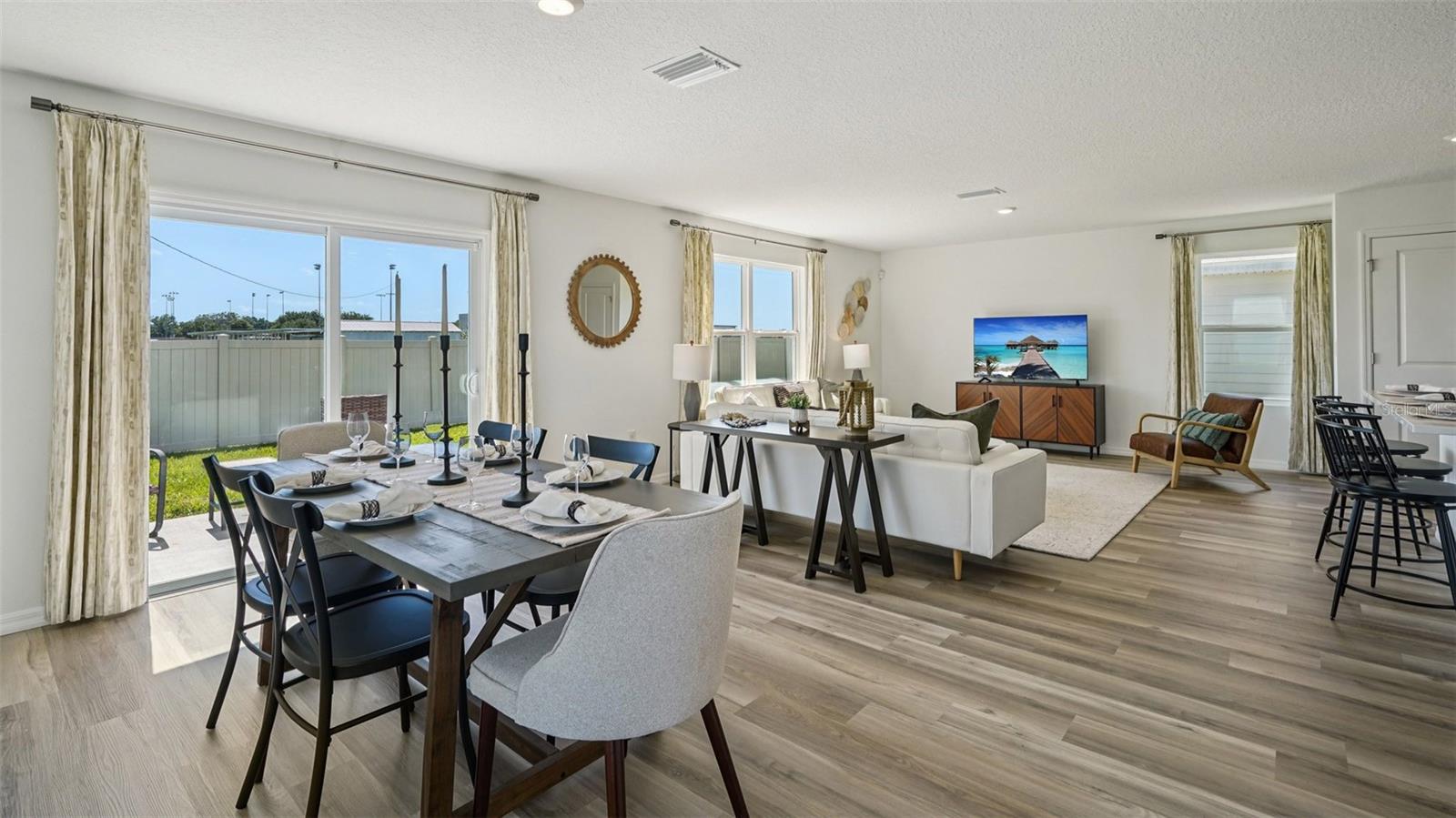 MARION OAKS - Residential