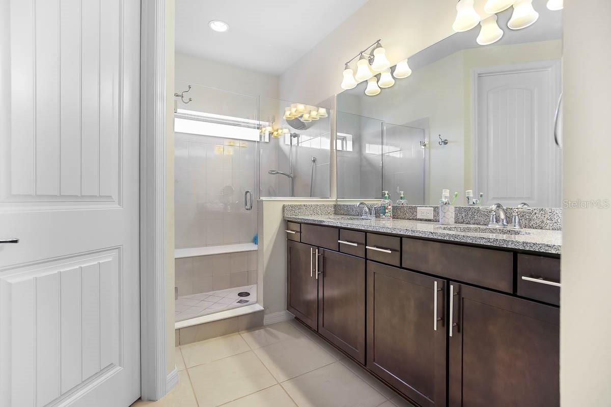 FISHHAWK RANCH WEST PH 2A - Residential Lease