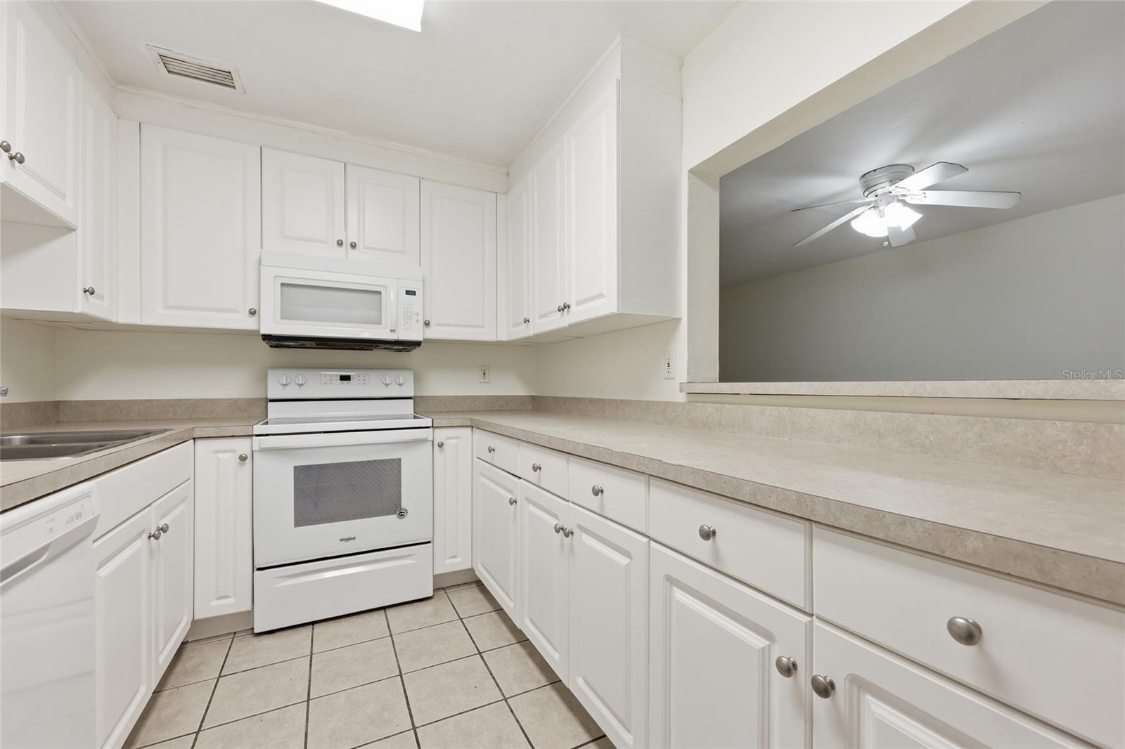 CRICKET CLUB CONDO - Residential