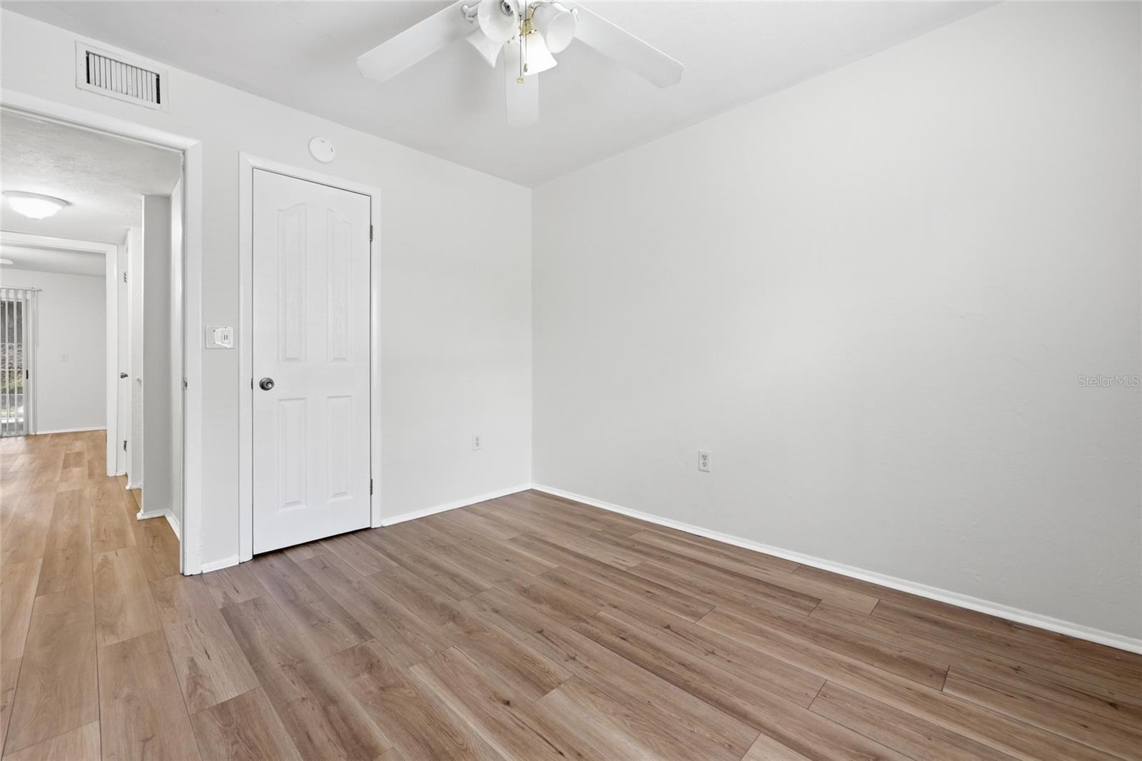 CRICKET CLUB CONDO - Residential