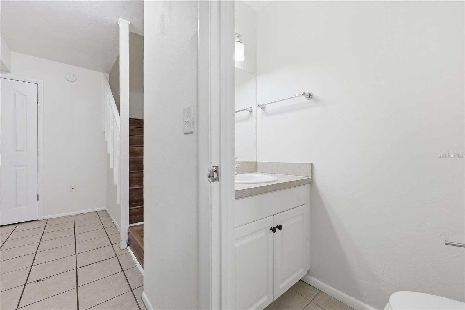 CRICKET CLUB CONDO - Residential