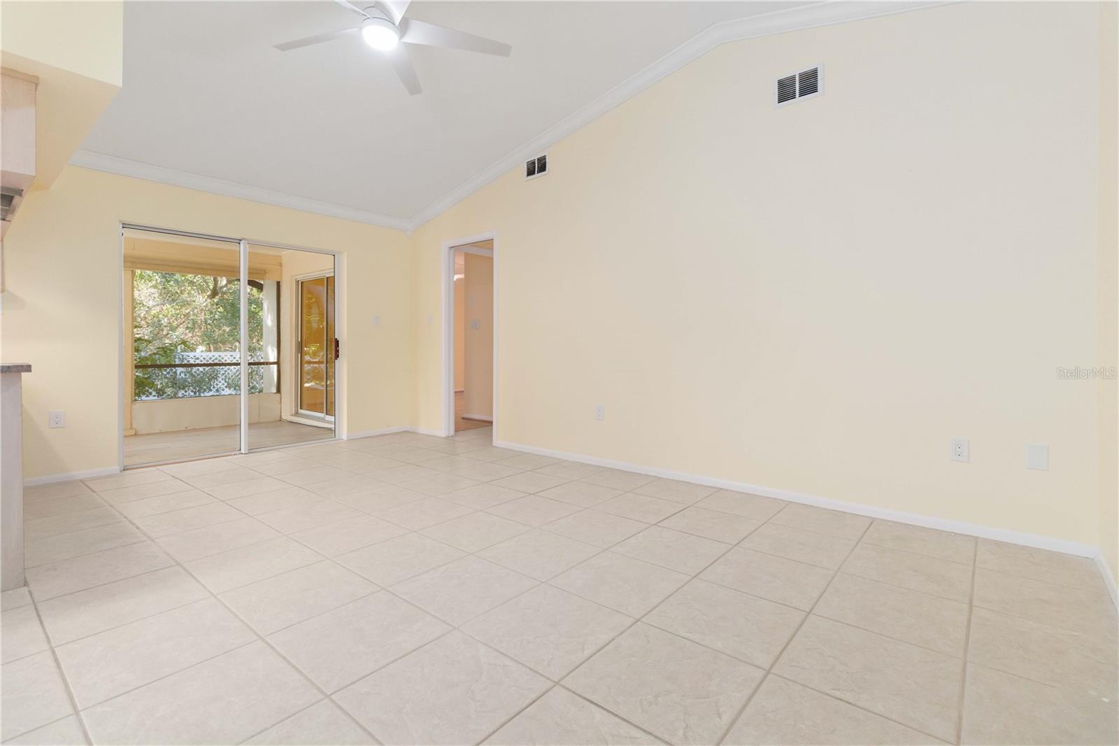 RAINTREE BY LAKE - Residential