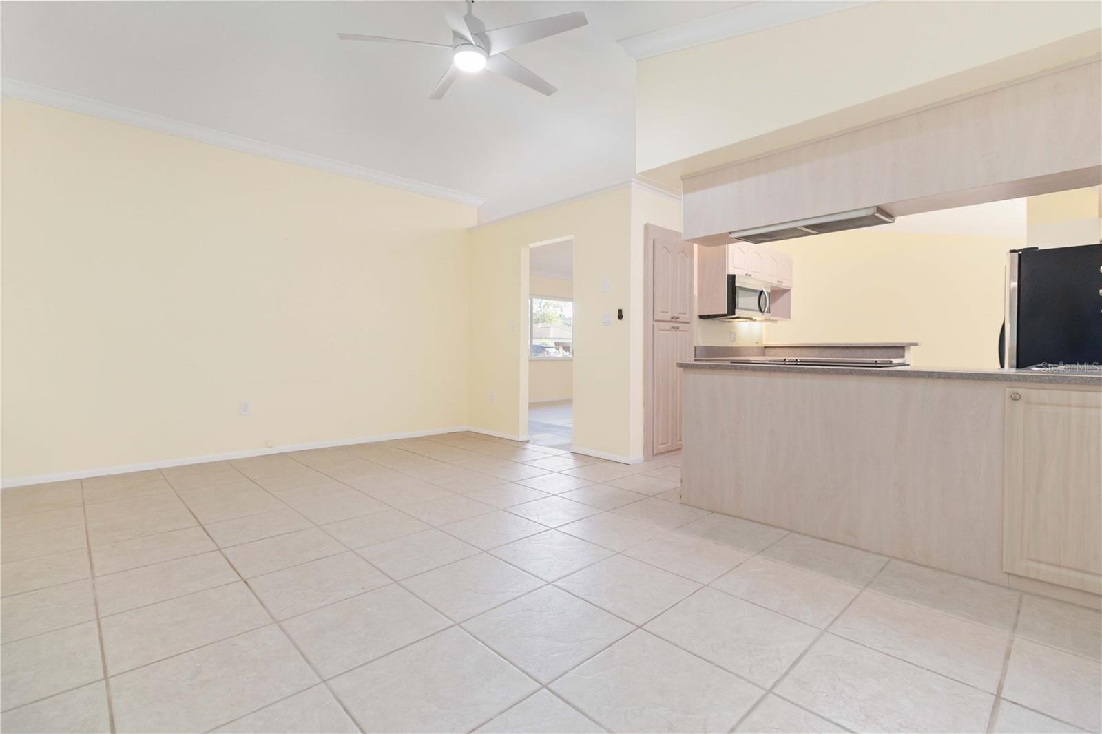 RAINTREE BY LAKE - Residential