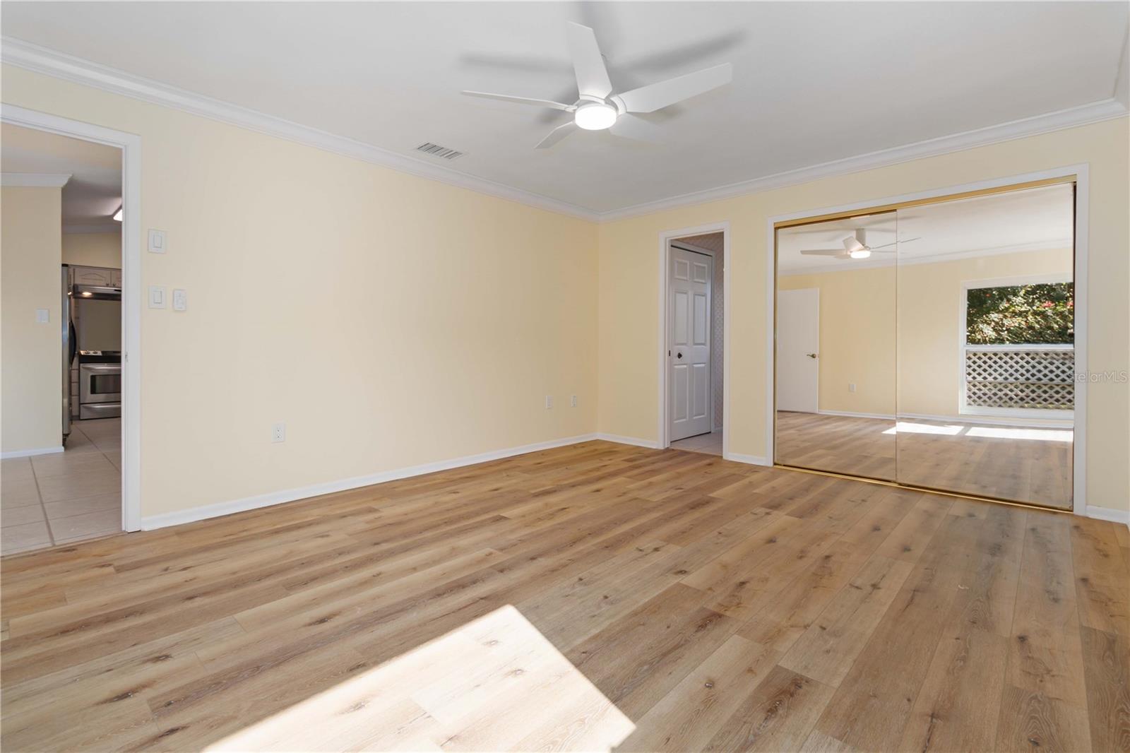 RAINTREE BY LAKE - Residential