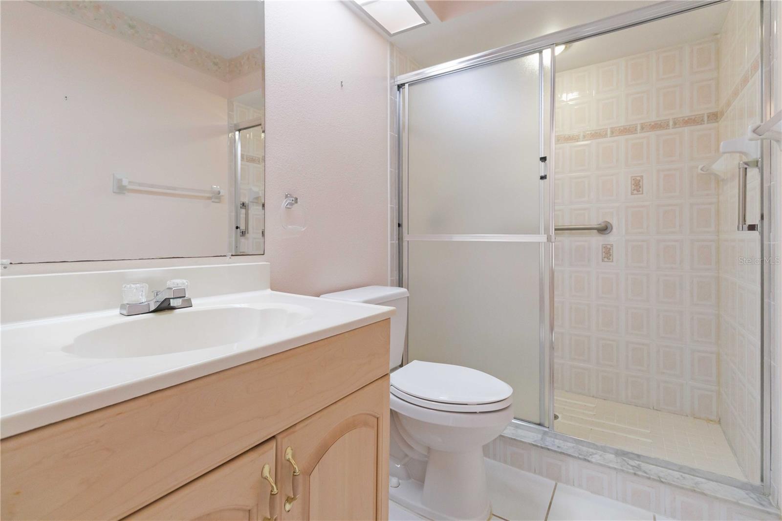 RAINTREE BY LAKE - Residential