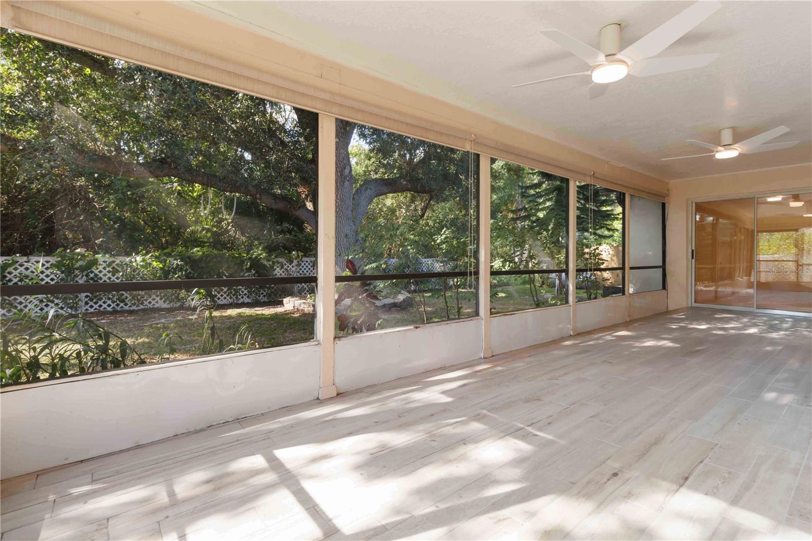 RAINTREE BY LAKE - Residential