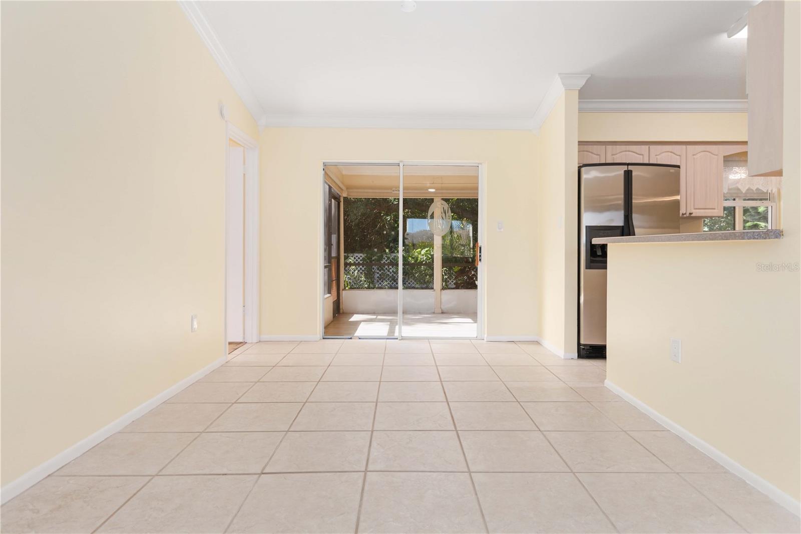 RAINTREE BY LAKE - Residential