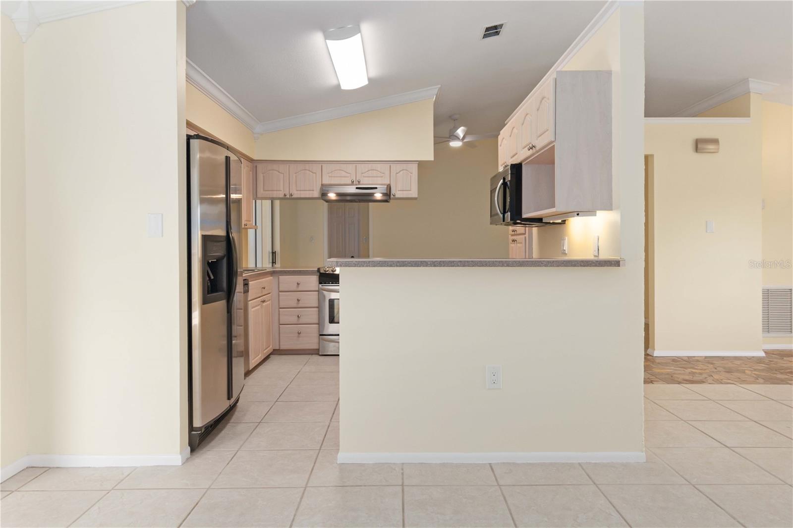 RAINTREE BY LAKE - Residential