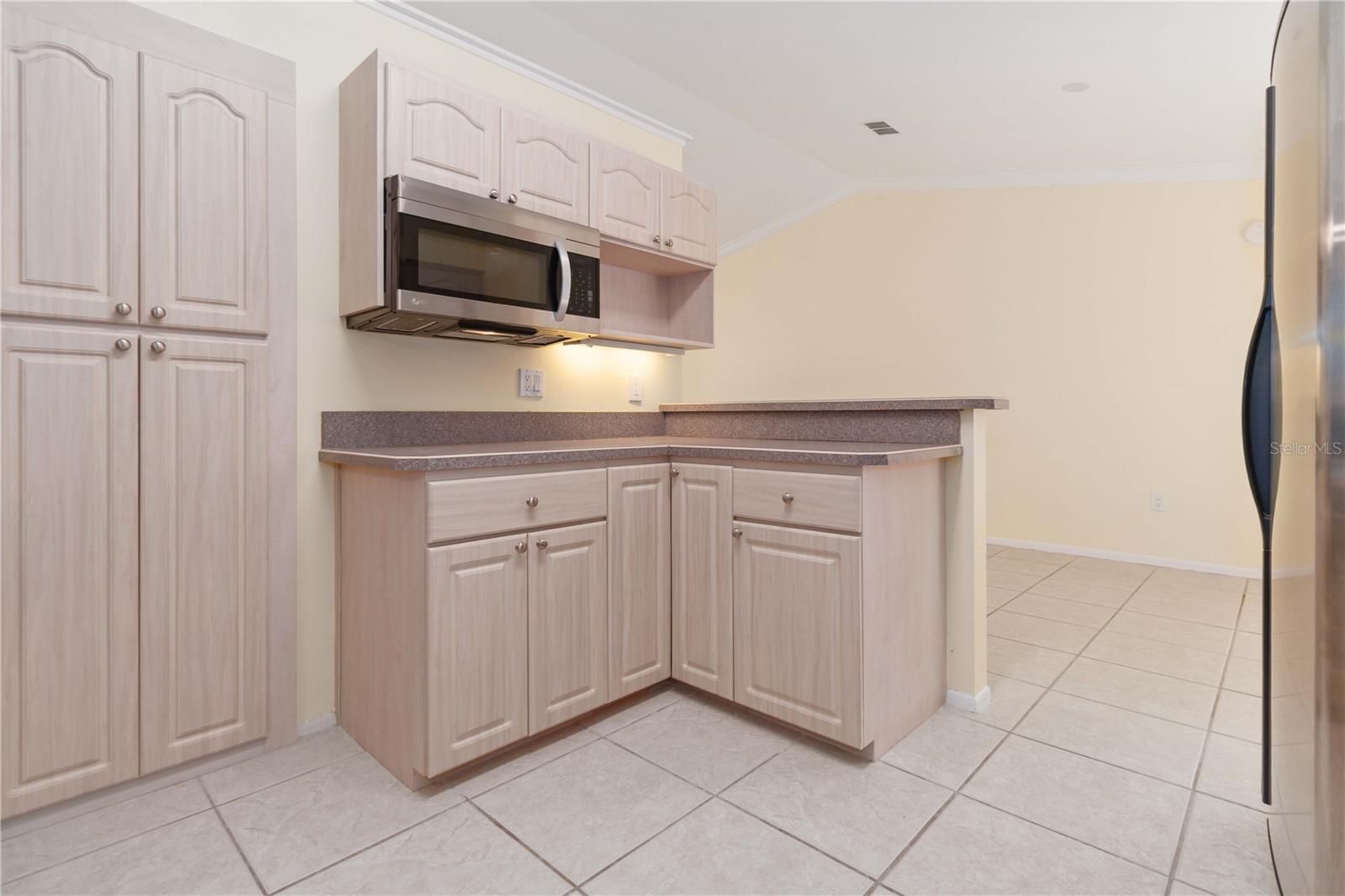 RAINTREE BY LAKE - Residential