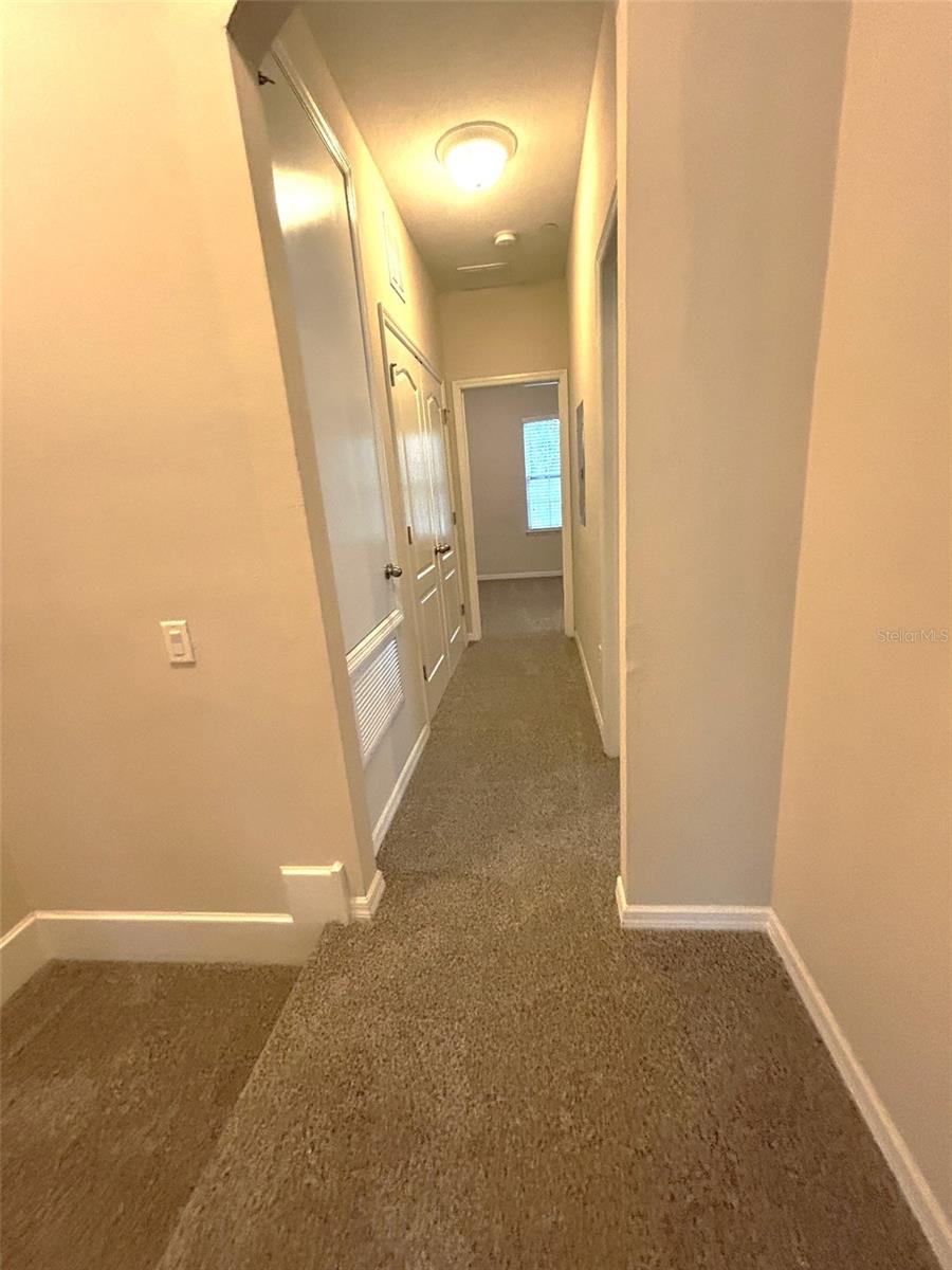 LAKESIDE VILLAS - Residential Lease