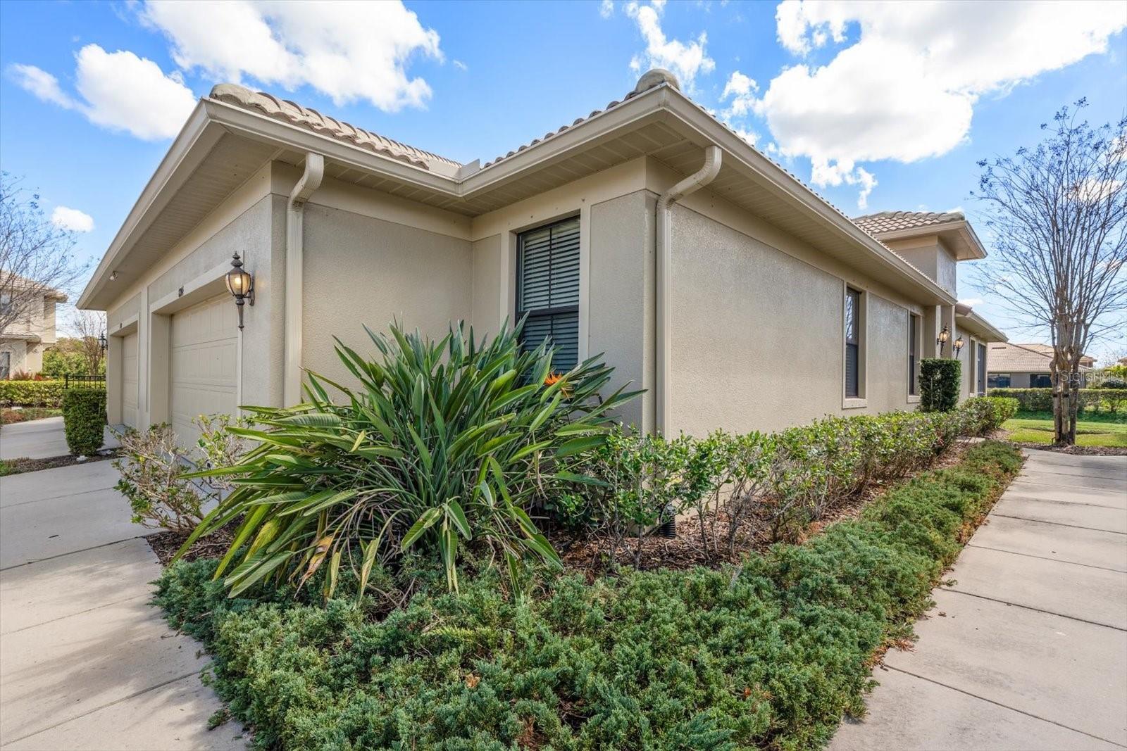 HIDDEN BAYOU TWNHMS - Residential