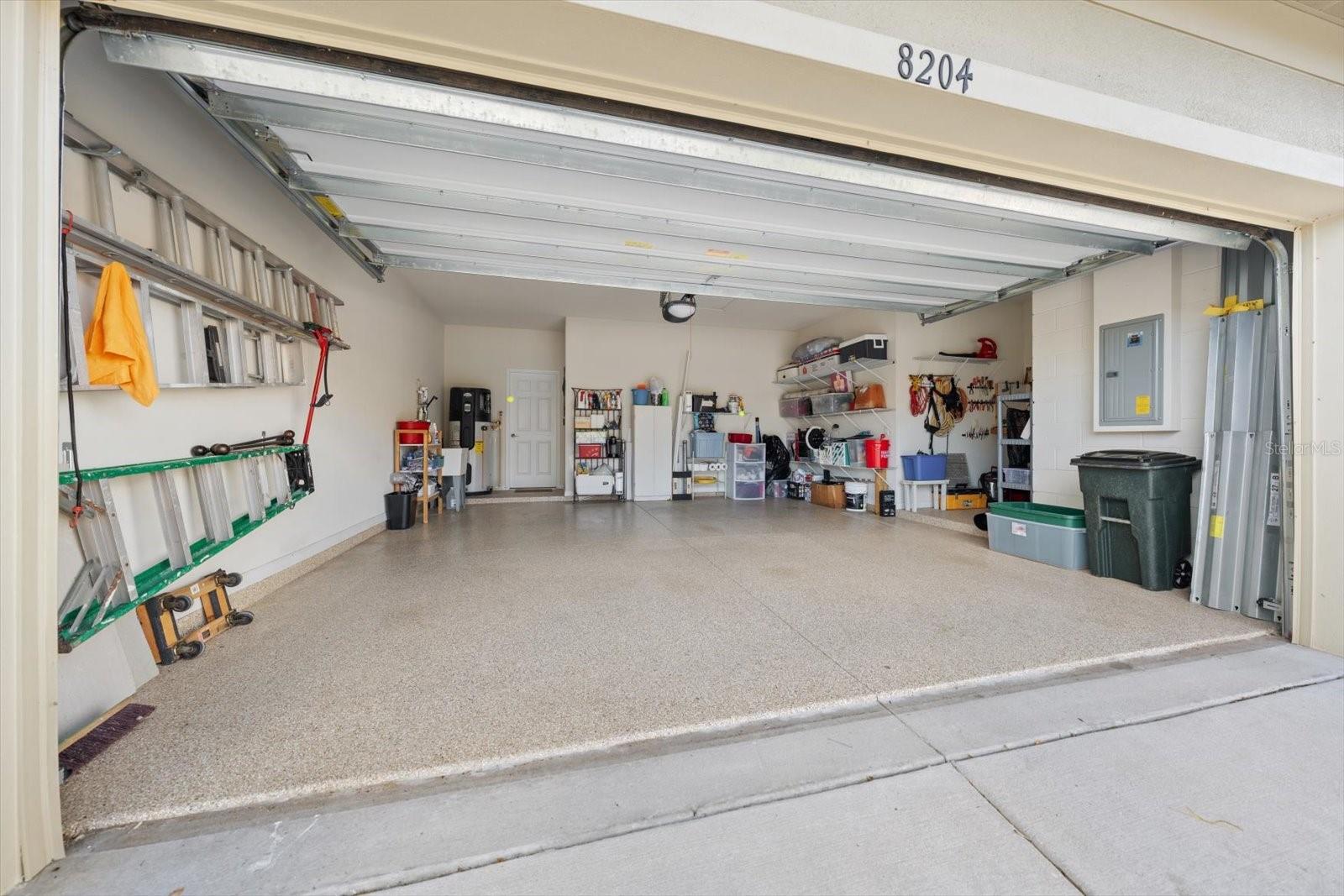 HIDDEN BAYOU TWNHMS - Residential