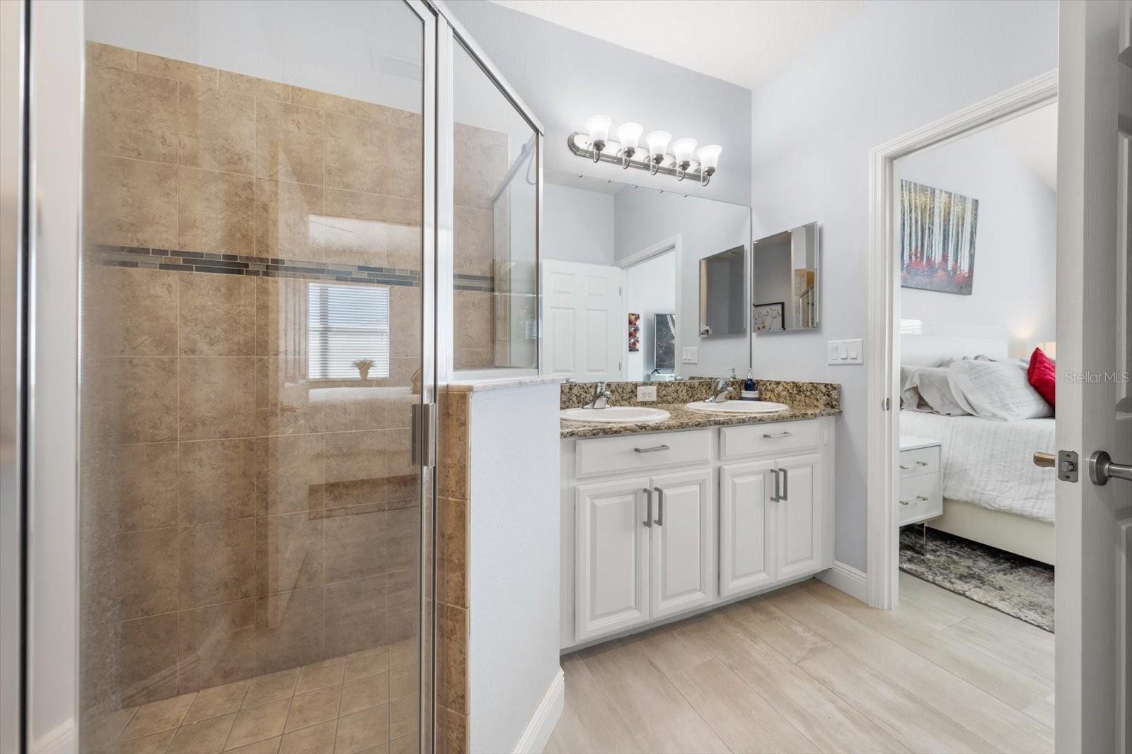 HIDDEN BAYOU TWNHMS - Residential