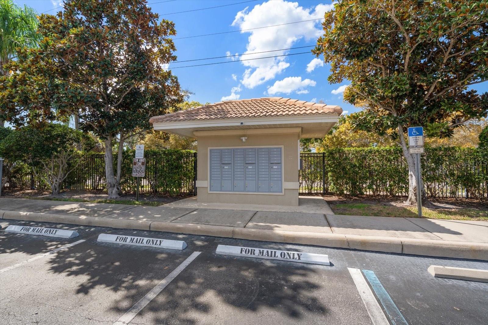 HIDDEN BAYOU TWNHMS - Residential