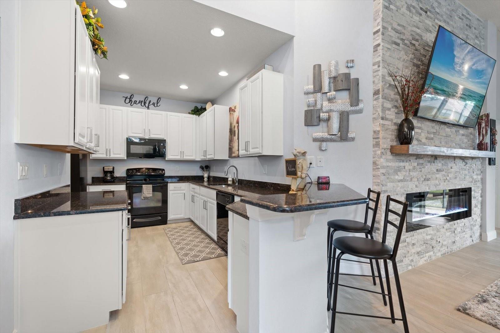 HIDDEN BAYOU TWNHMS - Residential