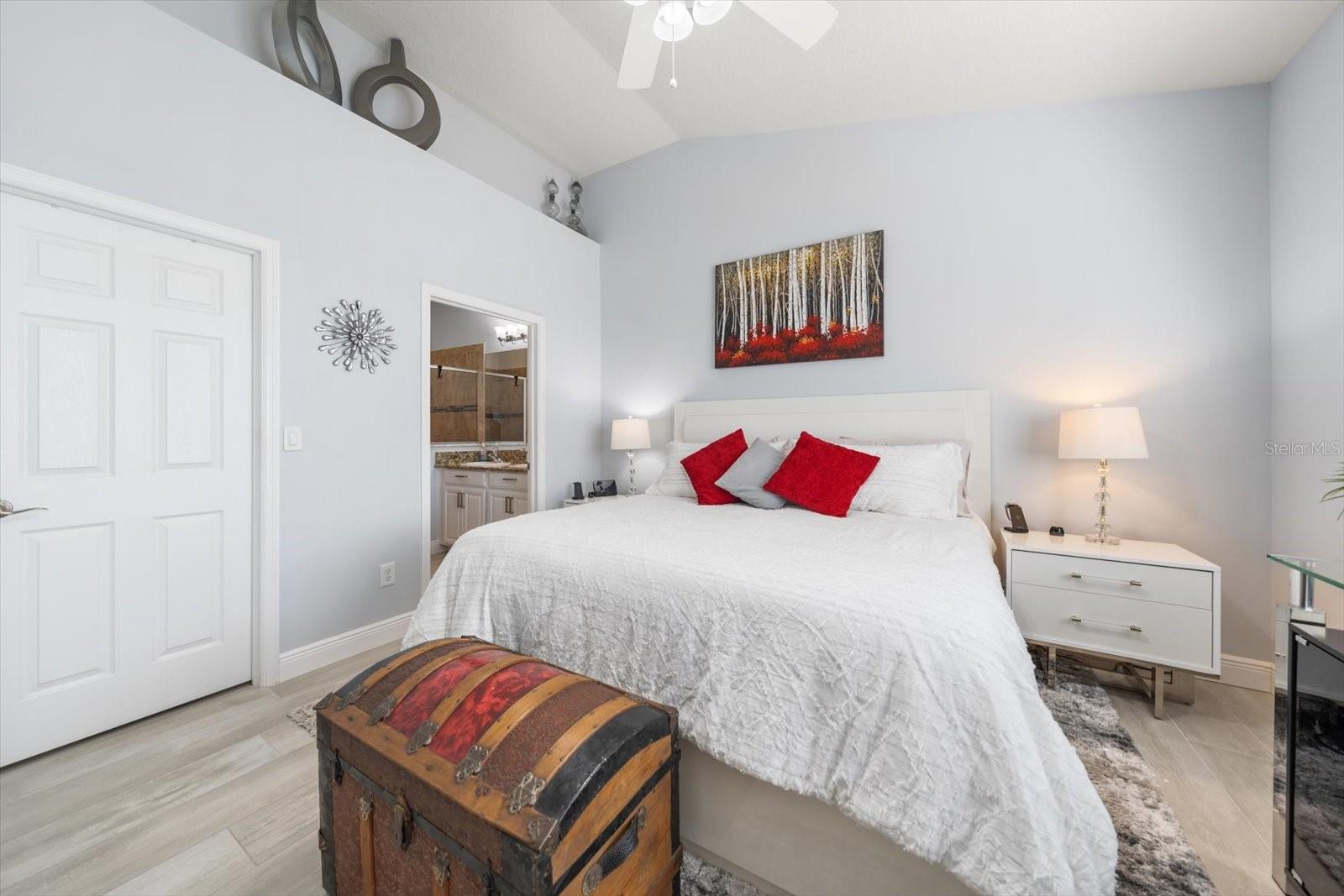 HIDDEN BAYOU TWNHMS - Residential