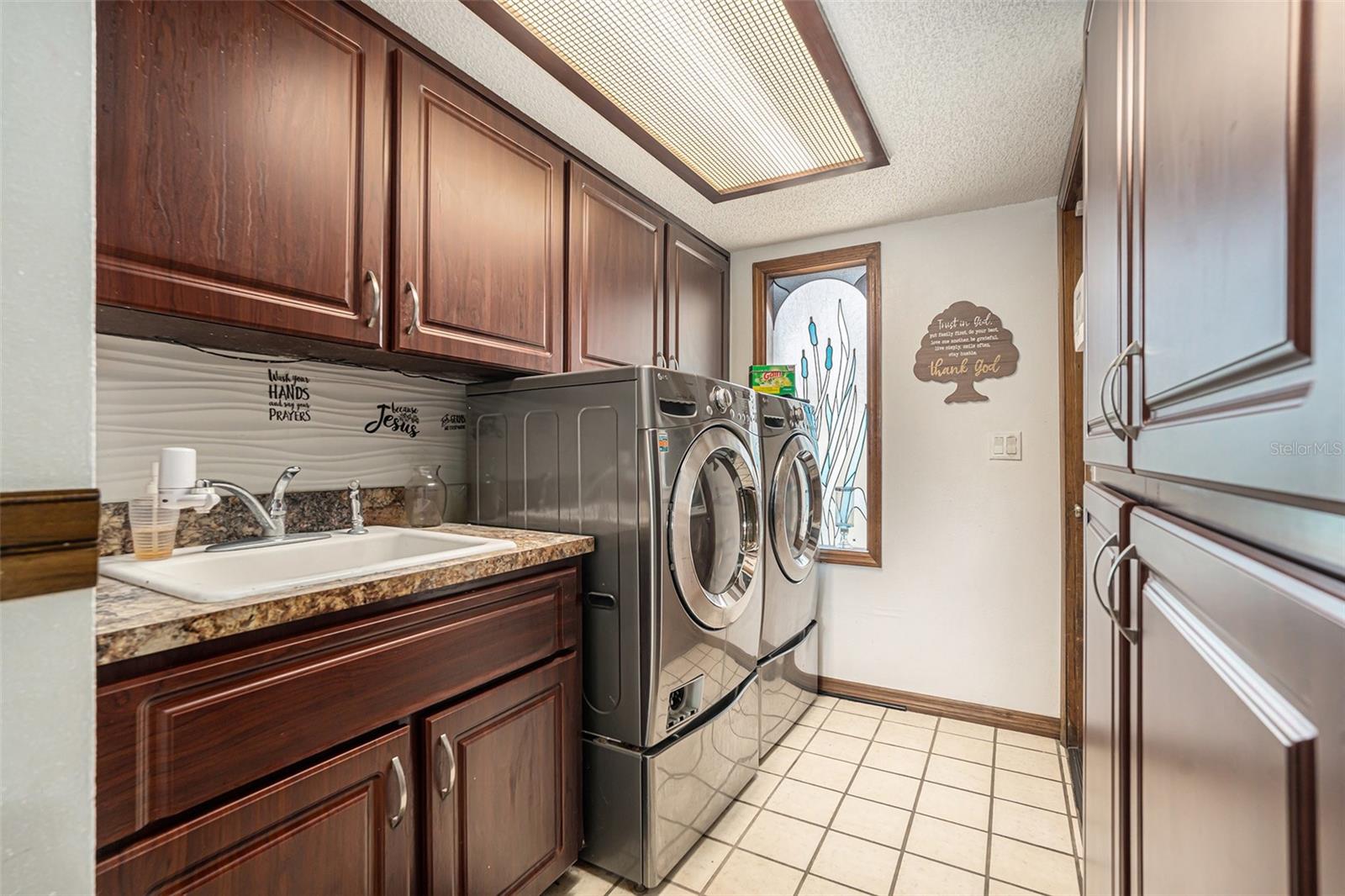 RIVER COUNTRY ESTATES - Residential