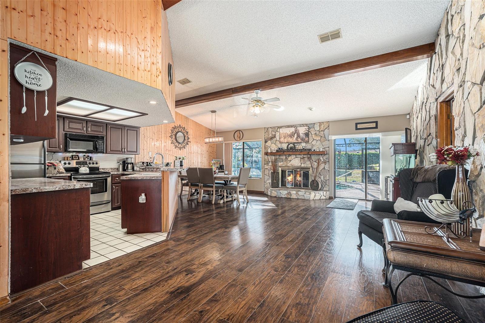 RIVER COUNTRY ESTATES - Residential