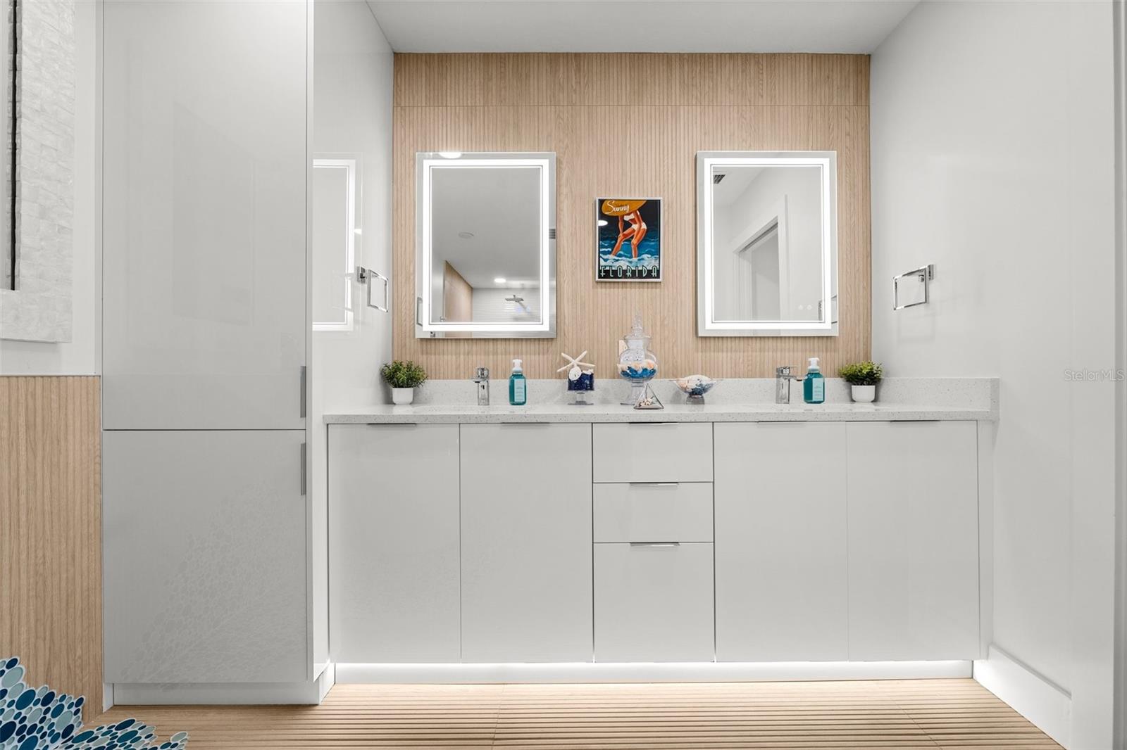 CONDO ON THE BAY TOWER II - Residential