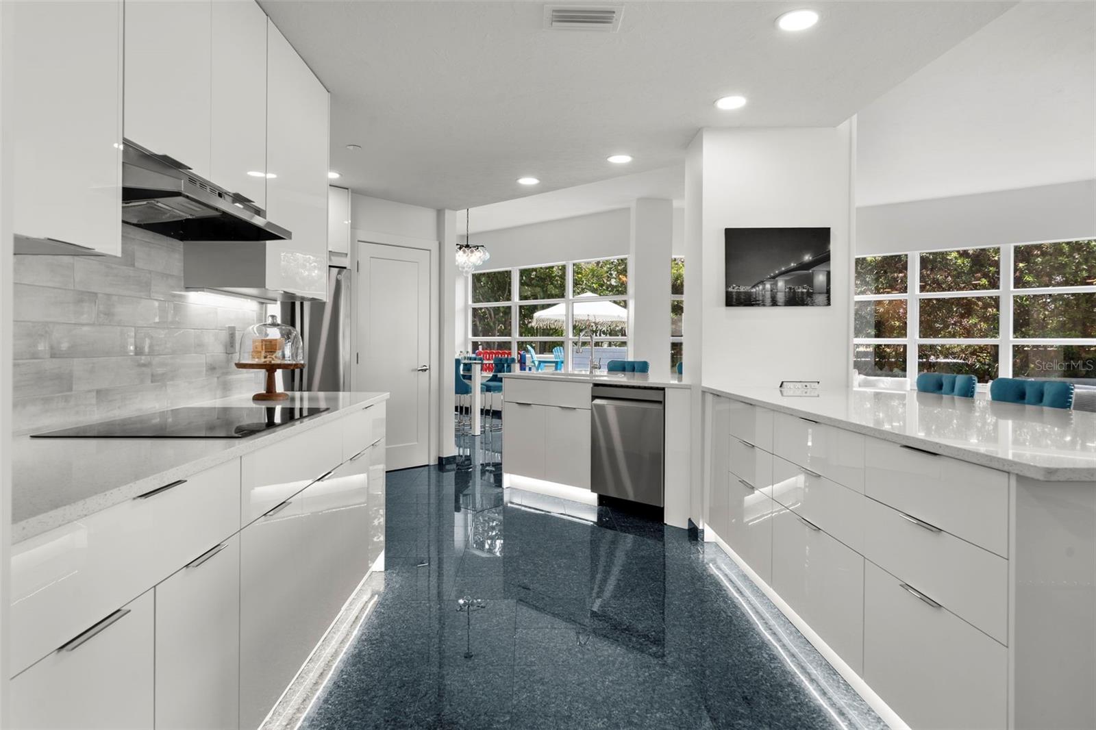 CONDO ON THE BAY TOWER II - Residential