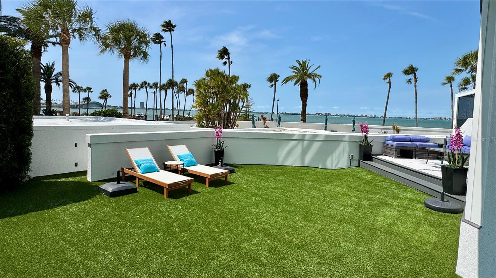 CONDO ON THE BAY TOWER II - Residential