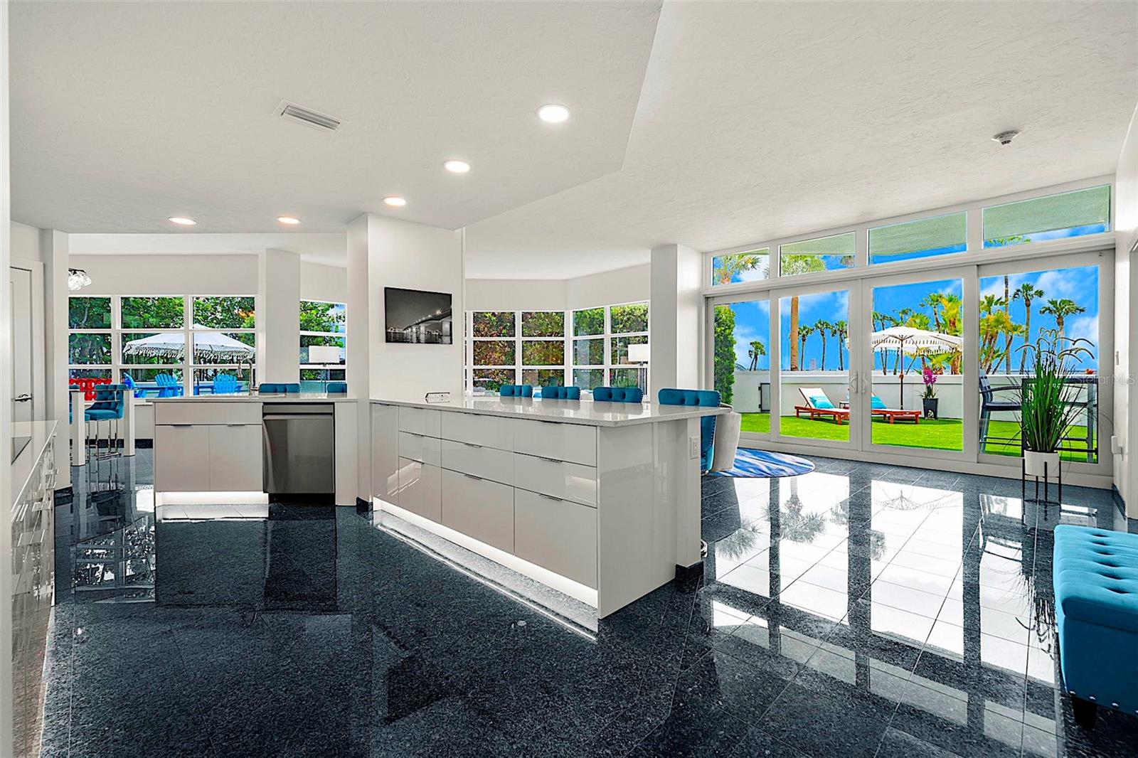 CONDO ON THE BAY TOWER II - Residential