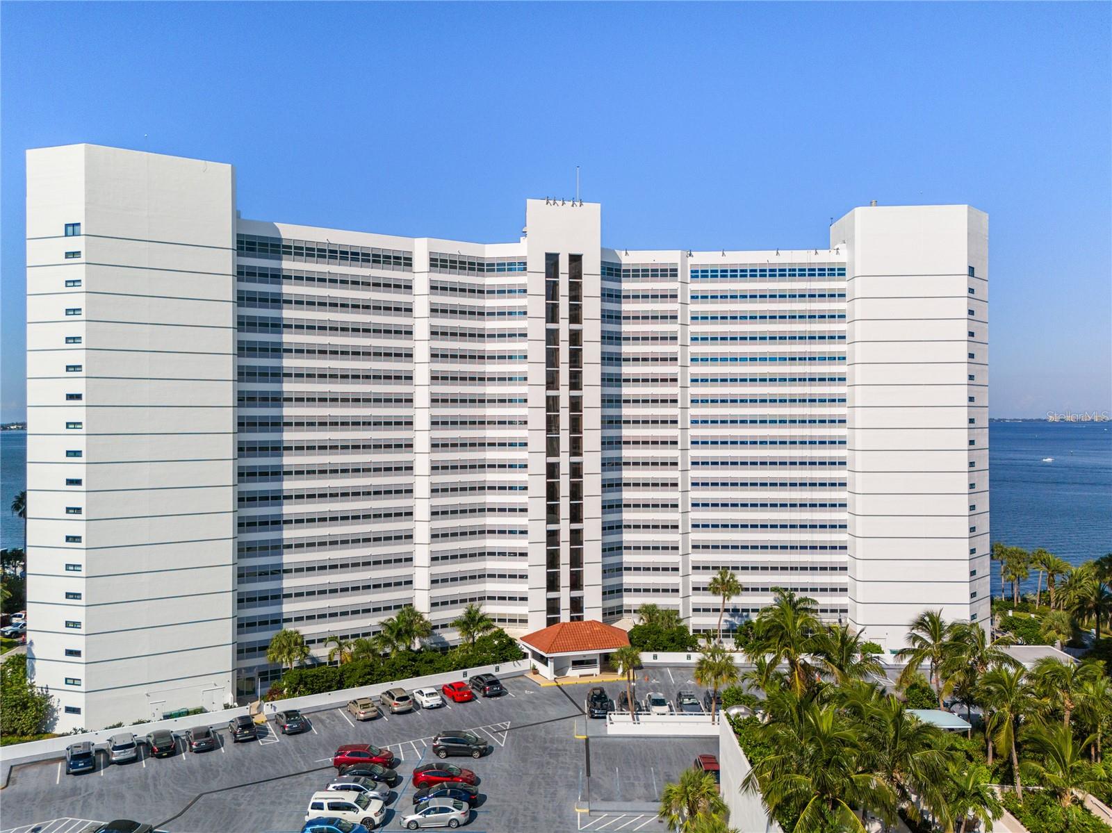 988 BLVD OF THE ARTS 109