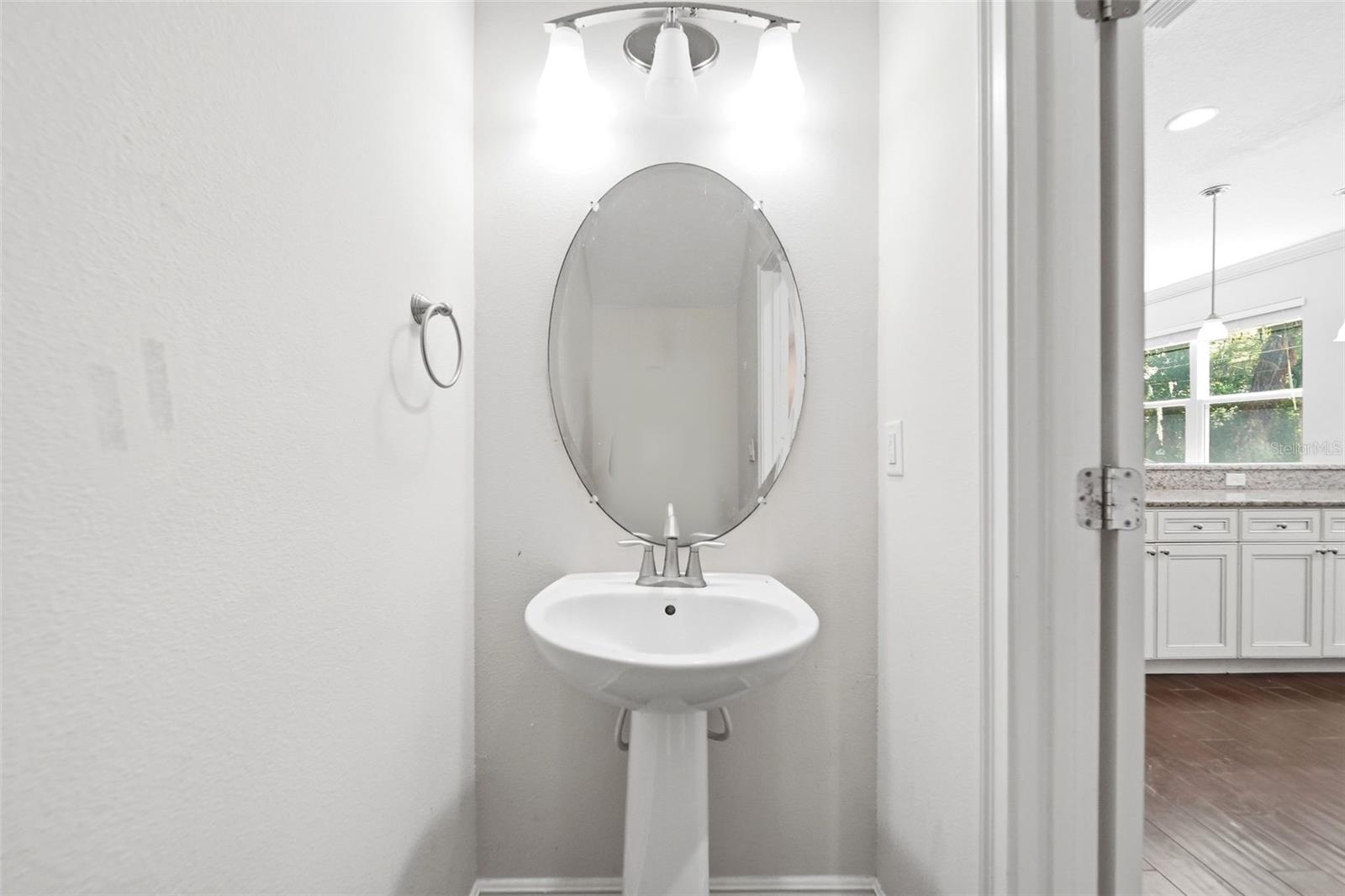 729-733 PUTNAM AVENUE