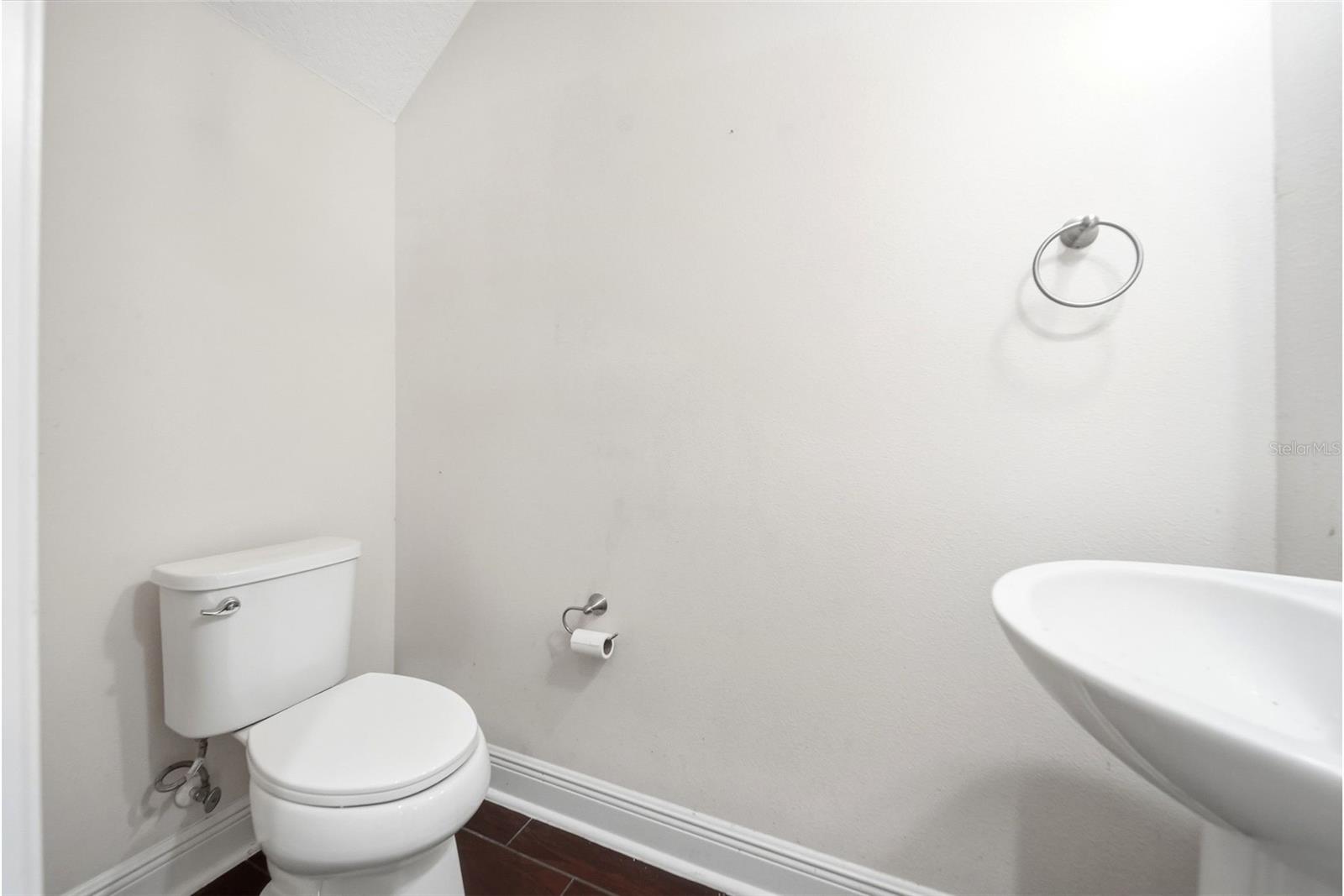 729-733 PUTNAM AVENUE