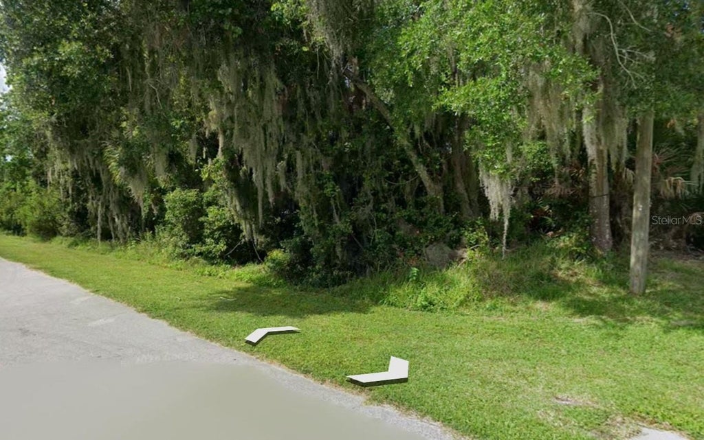 Photo of 690 W Lorraine Drive, Deltona, FL 32725 (MLS # V4951577)