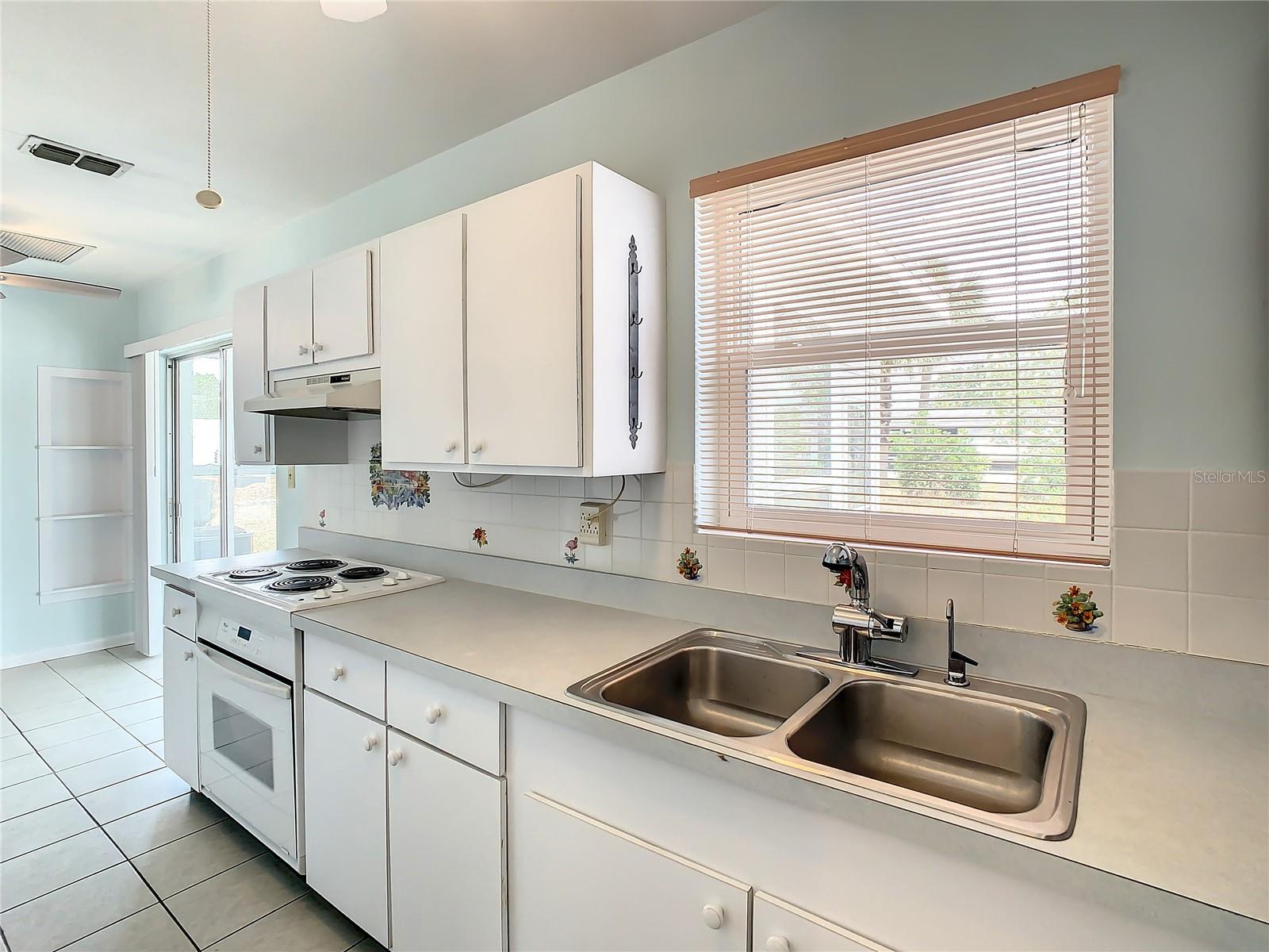 PORT CHARLOTTE SEC 033 - Residential Lease