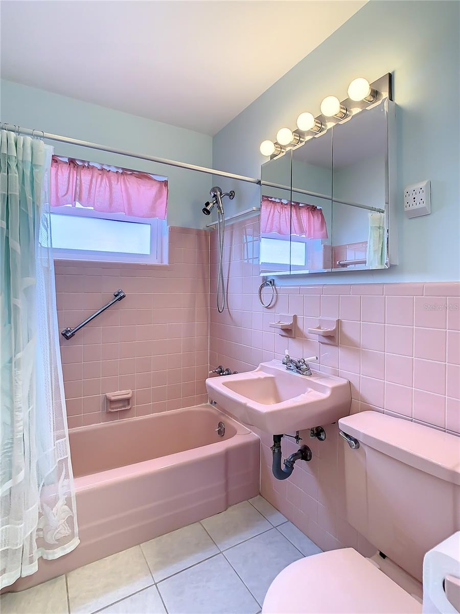 PORT CHARLOTTE SEC 033 - Residential Lease