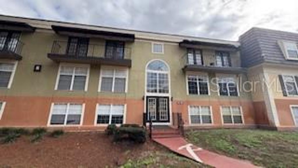 Photo of 3956 Versailles Drive #3956B, Orlando, FL 32808 (MLS # S5140693)