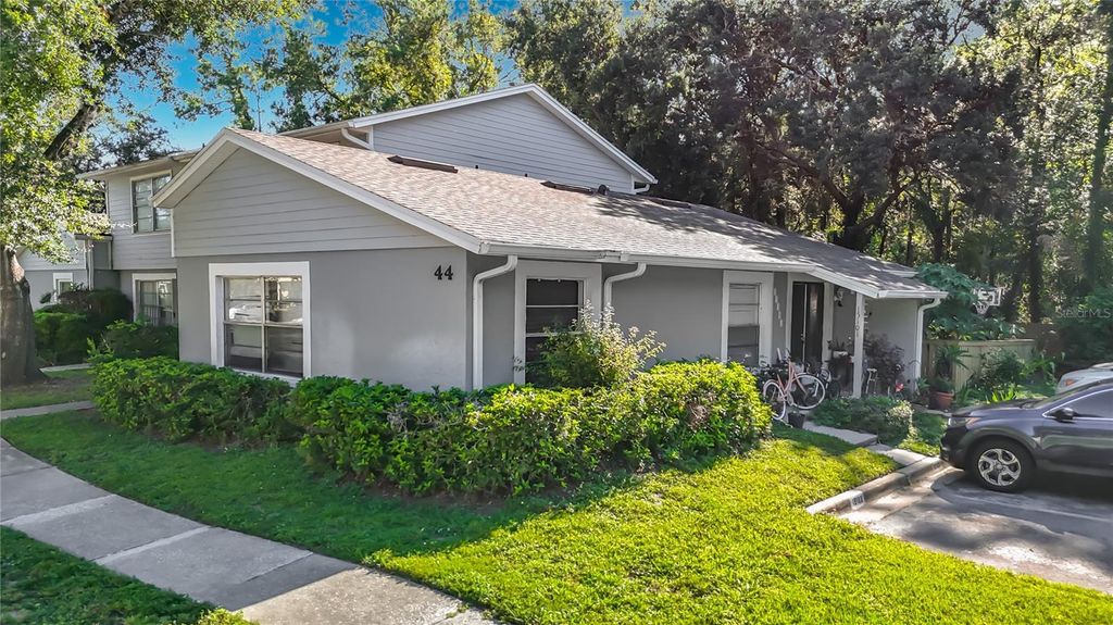 Photo of 15101 Morning Dr, Lutz, FL 33559 (MLS # TB8522916)