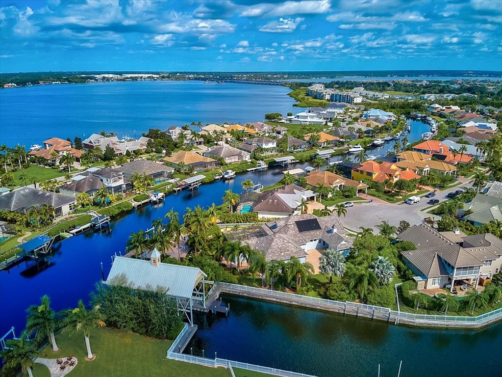HARBOUR WALK - Residential