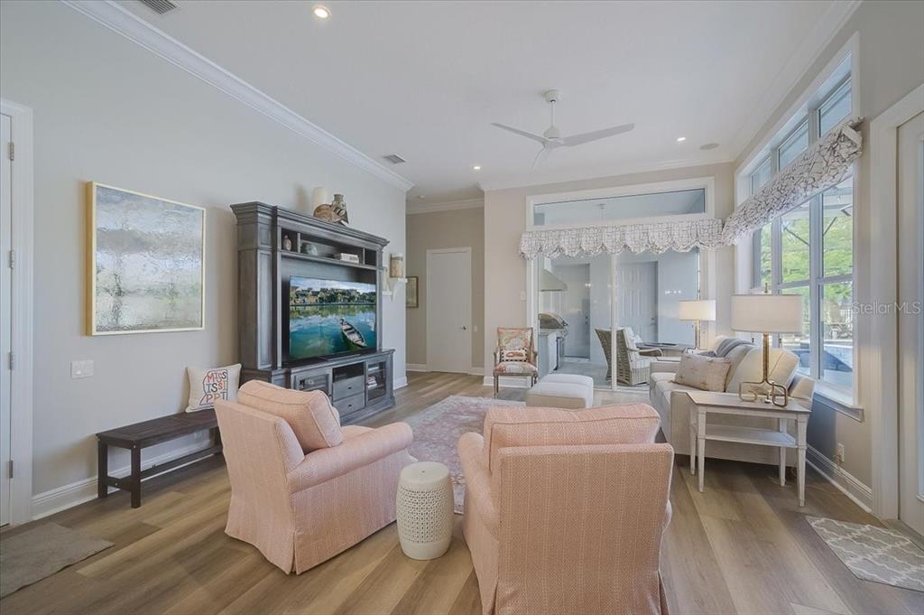 HARBOUR WALK - Residential