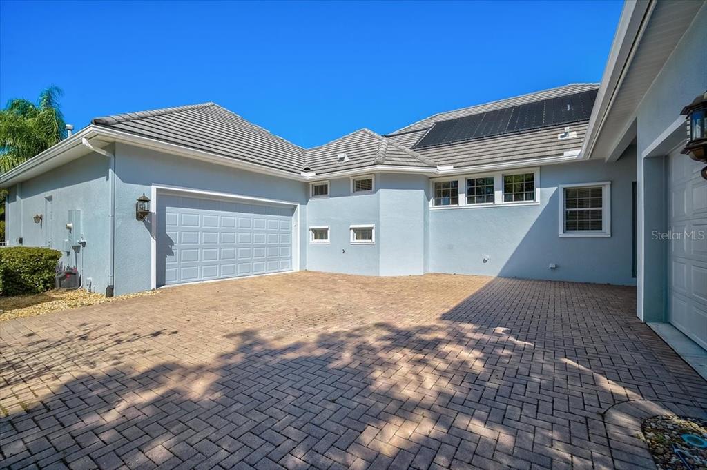 HARBOUR WALK - Residential