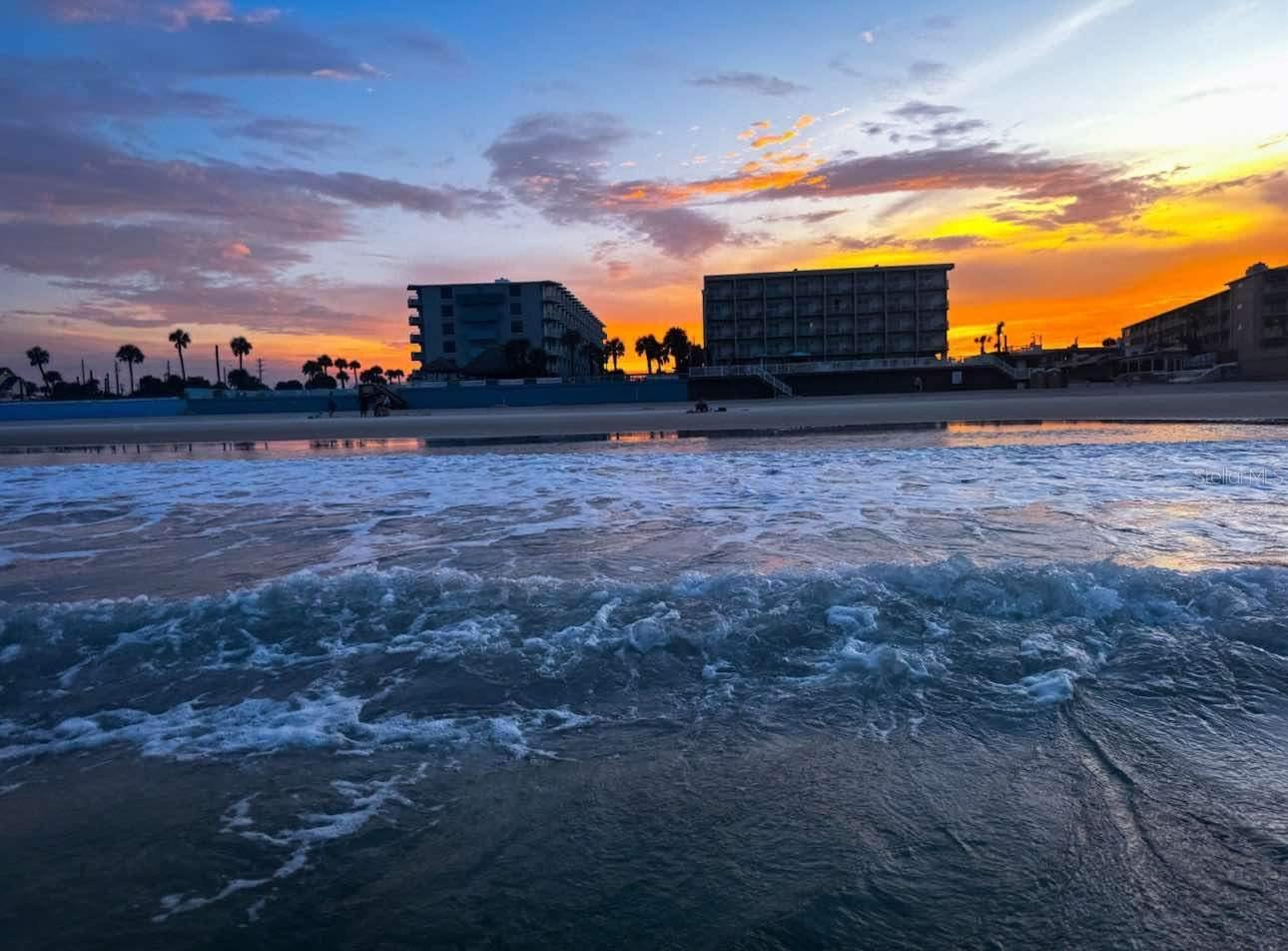 FOUNTAIN BEACH RESORT CONDO - Residential