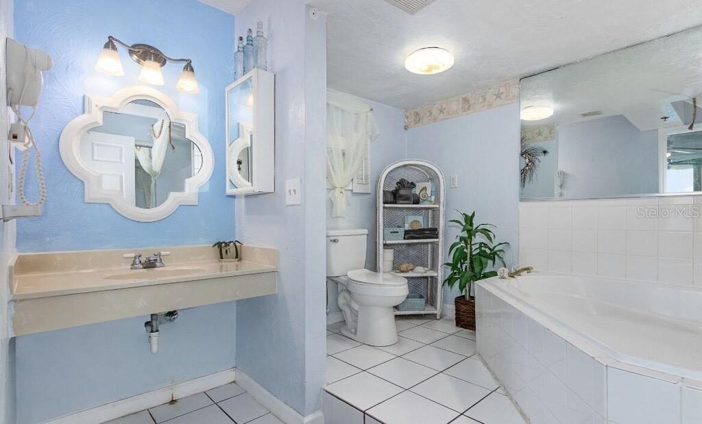 FOUNTAIN BEACH RESORT CONDO - Residential