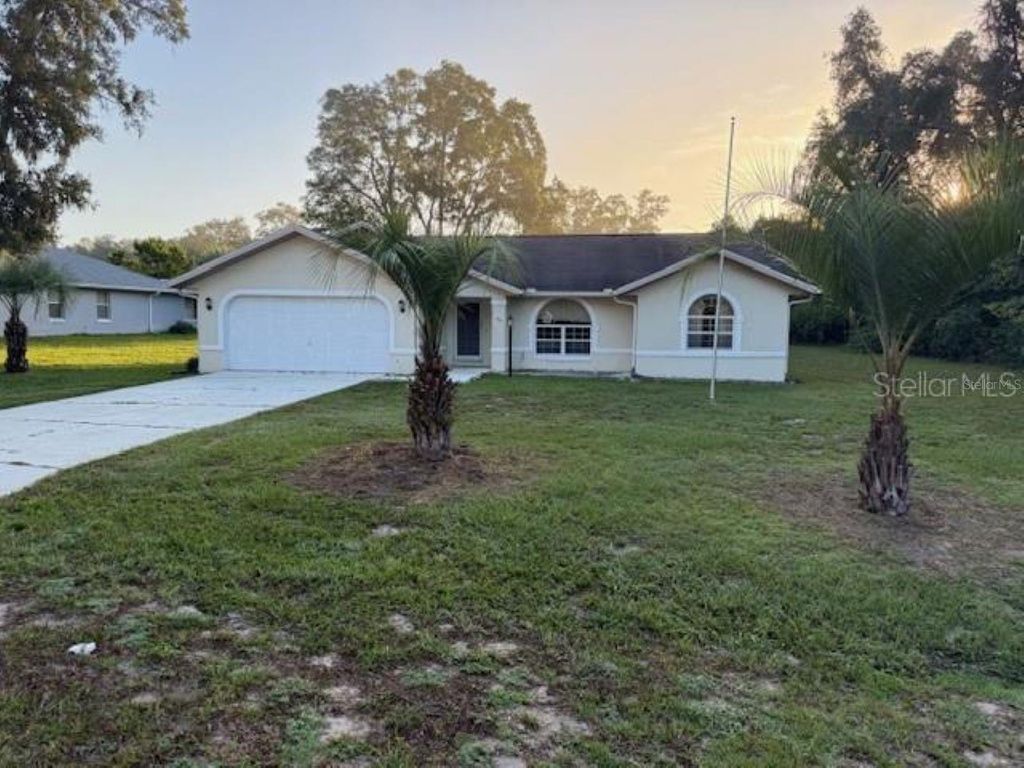 Photo of 1335 E Silver Thorn Loop, Hernando, FL 34442 (MLS # OM708296)