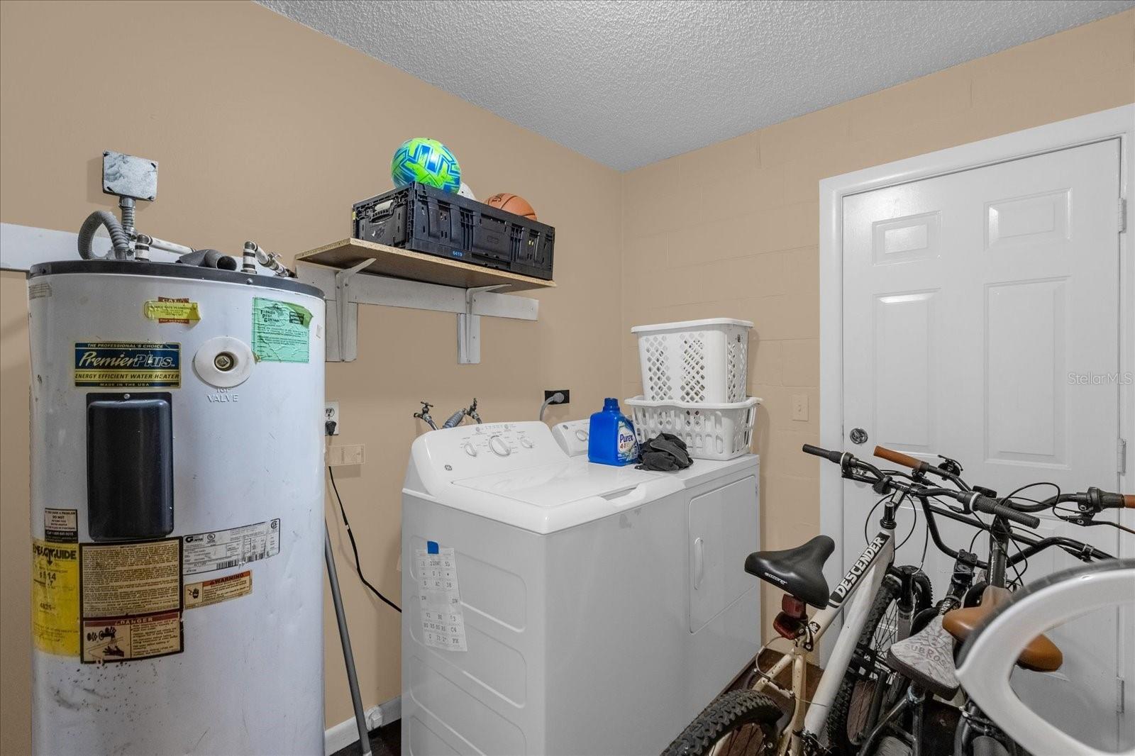 LAKESIDE HEIGHTS - Residential