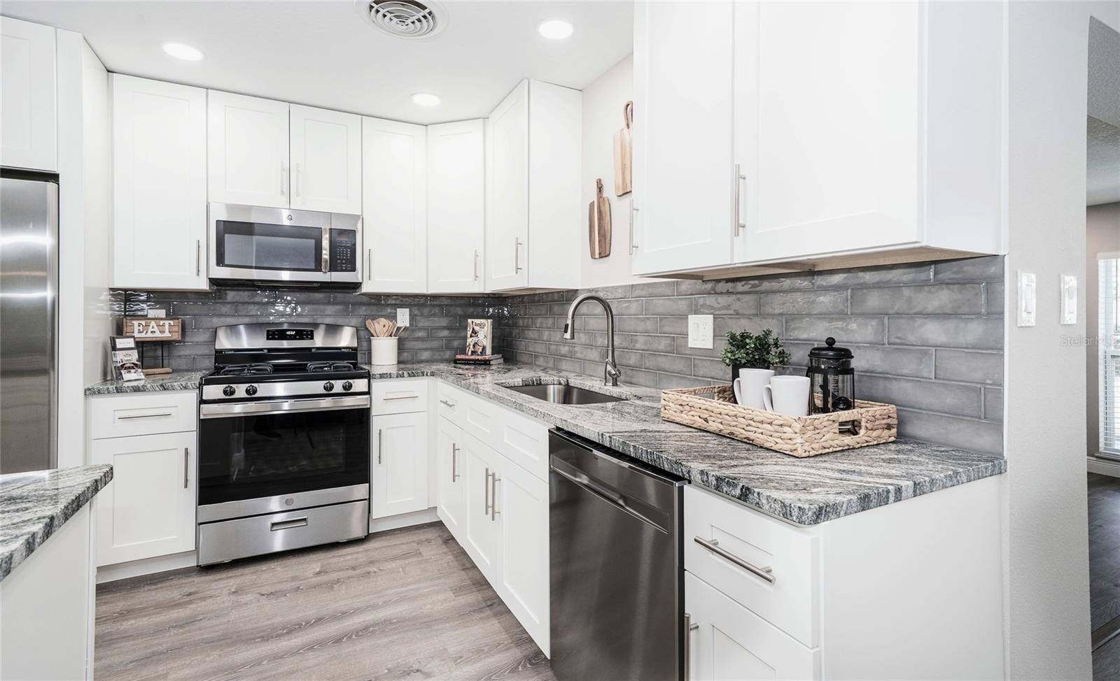 TEMPLE TERRACE ESTATES - Residential