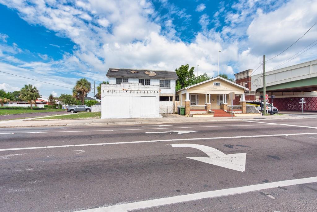1406 N HOWARD AVENUE