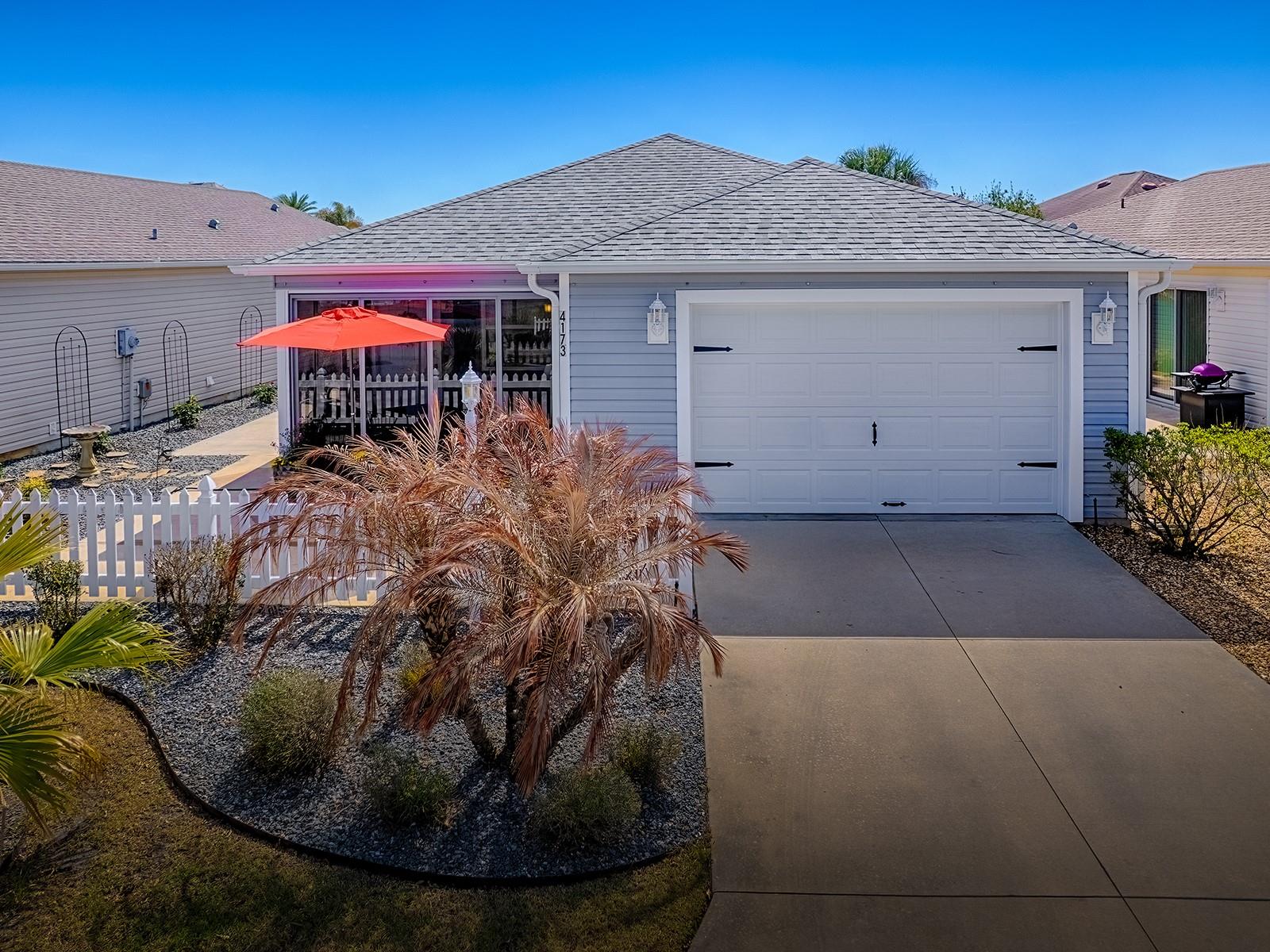 4173 UNIVERSAL AVENUE